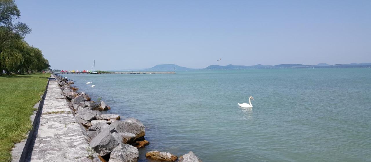 Lelle Resort B20 Balatonlelle Exteriör bild
