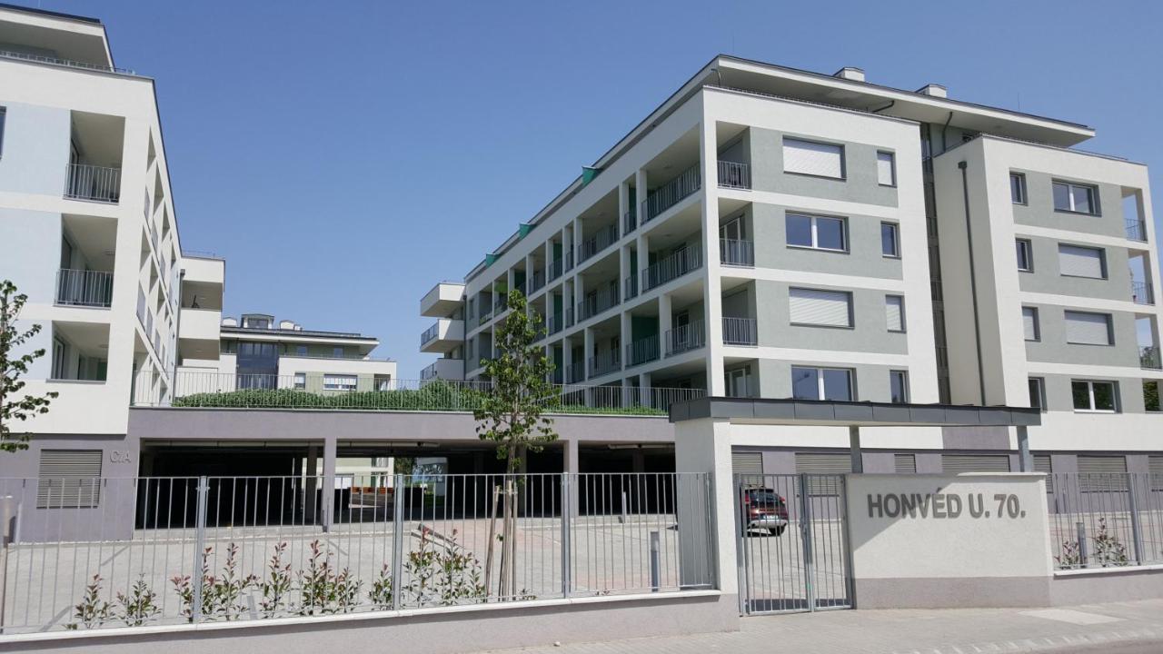 Lelle Resort B20 Balatonlelle Exteriör bild