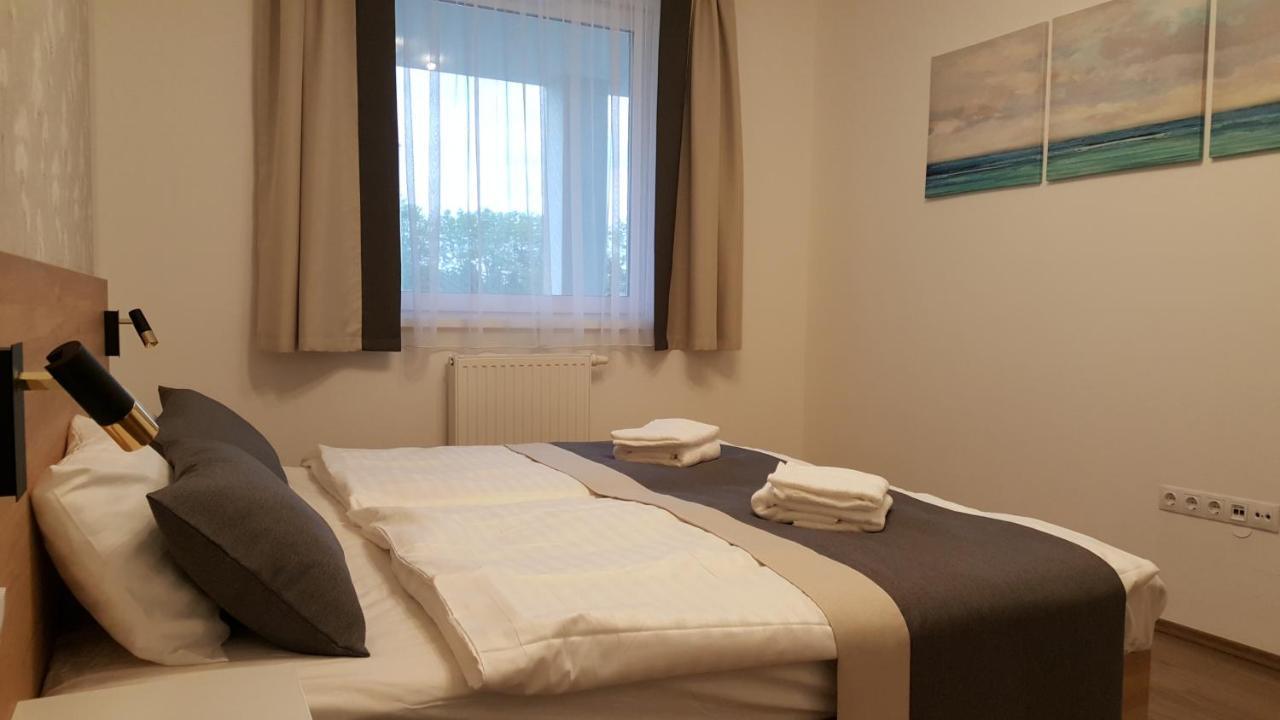 Lelle Resort B20 Balatonlelle Exteriör bild