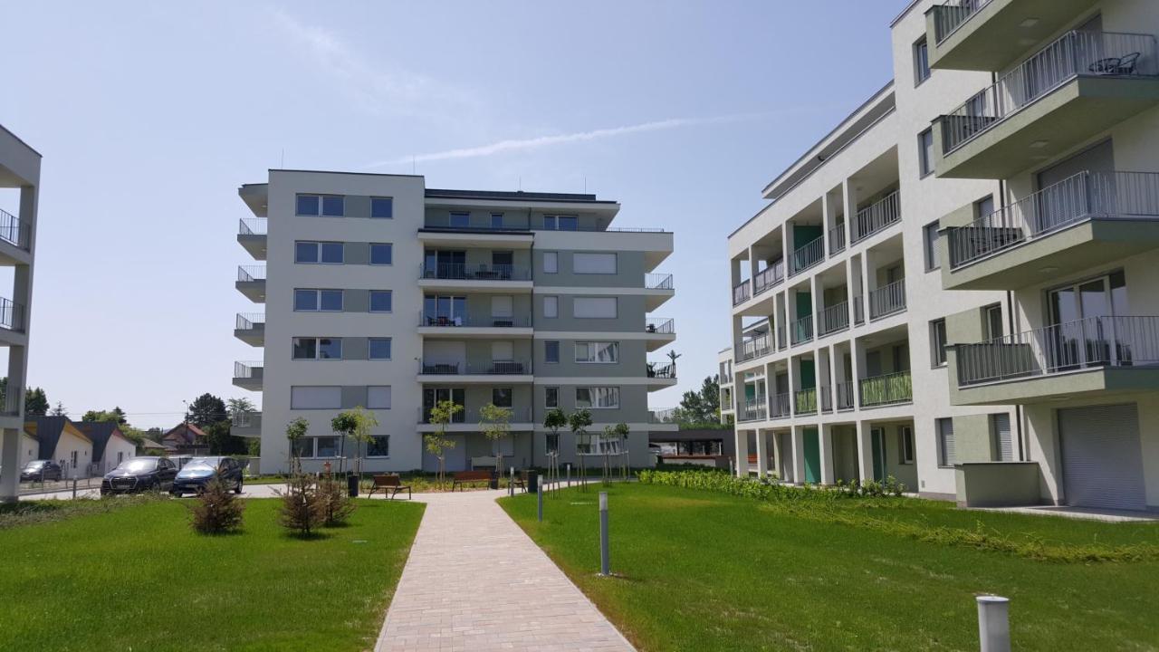 Lelle Resort B20 Balatonlelle Exteriör bild