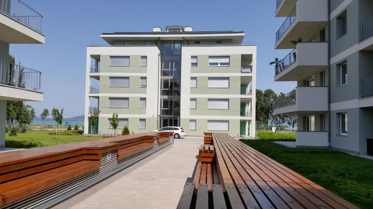 Lelle Resort B20 Balatonlelle Exteriör bild